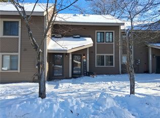 1110 Forbes Ln, Hidden Valley, PA 15502