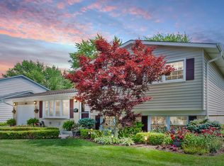 807 W Burr Oak Dr, Arlington Heights, IL 60004