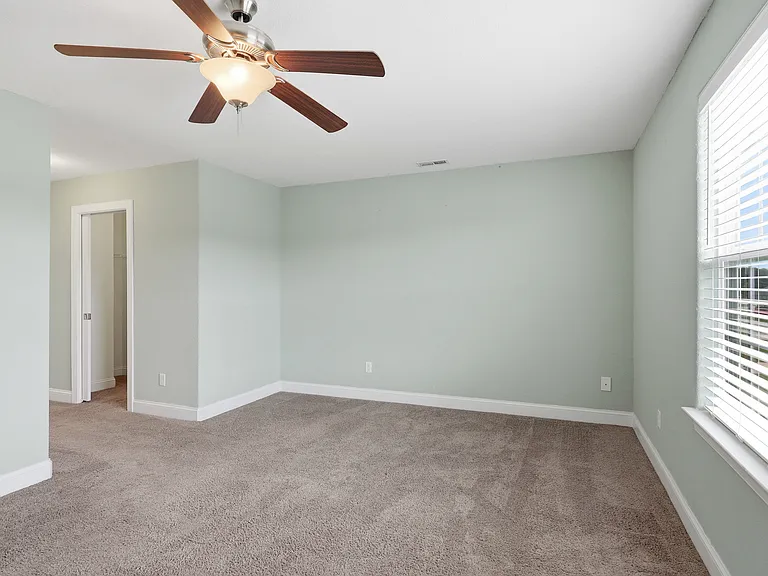 122 Rosedale Dr — Photo 14