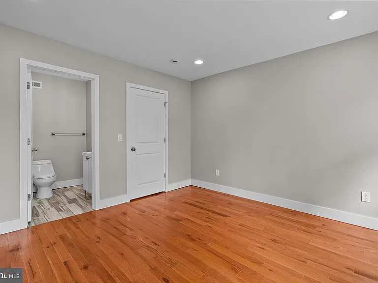2142 N Percy St — Photo 13