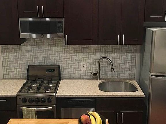 3rd image of 354 E 89th St APT 5F