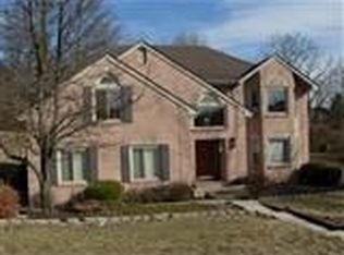 10000 Bennington Dr, West Chester, OH 45241