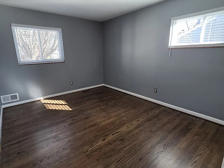 32356 Loomis Dr — Photo 8