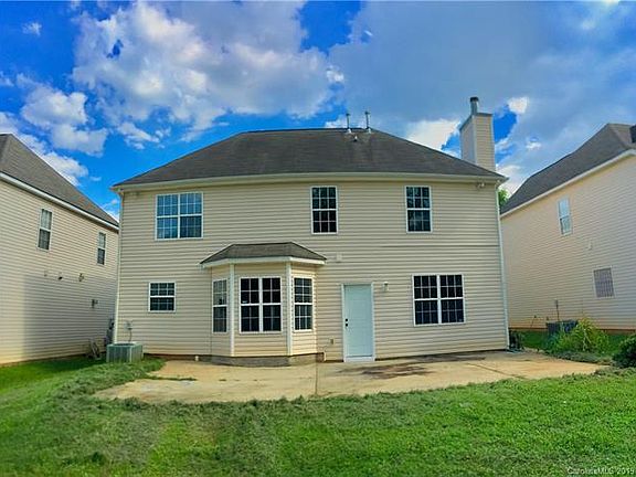 4th image of 5910 Twin Brook Dr
