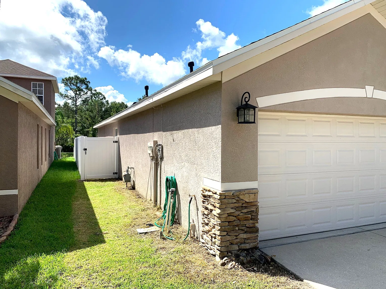 4 bed, 2594 sqft, $2,975 — Photo 4