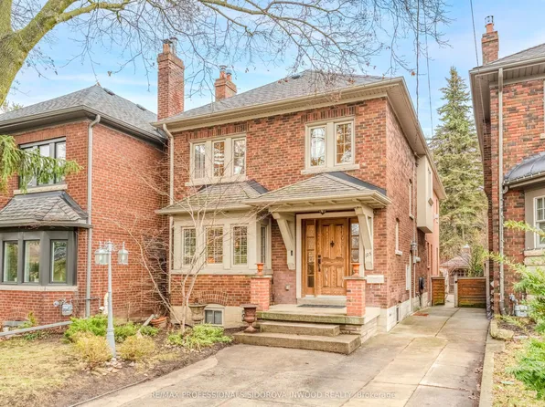 125 Glendonwynne Rd, Toronto, ON M6P 3E7