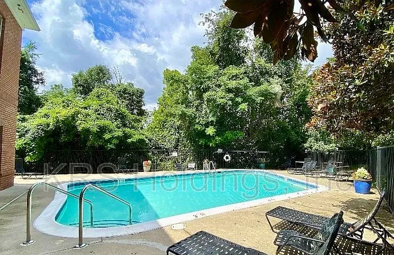 2 bed, 2.0 bath, 1100 sqft, $1,795 — Photo 4
