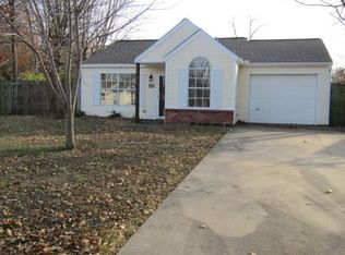 555 E Mimosa Ln, Fayetteville, AR 72703
