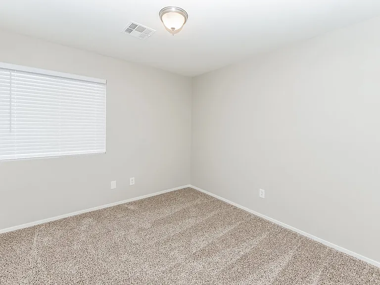 3009 Honeysuckle Ave — Photo 10