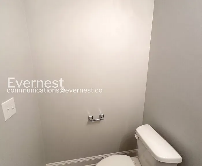 5328 Hanover St — Photo 17