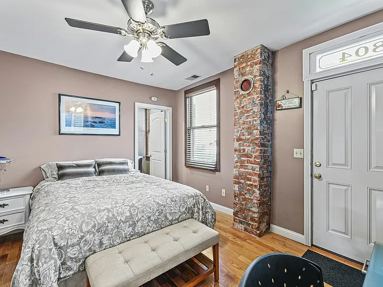 804 Main St — Photo 18
