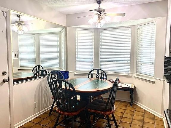 3rd image of 4412 Glenview Dr