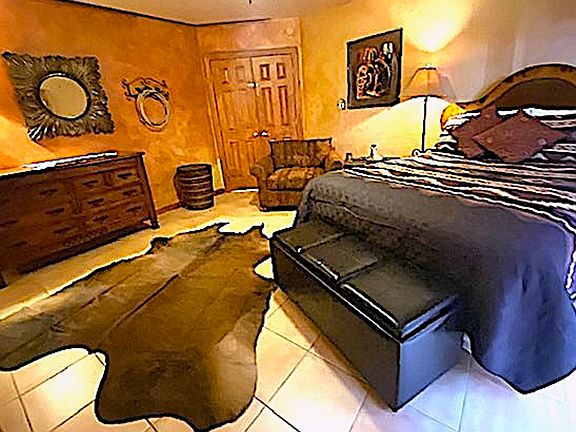 2nd image of 2112 E Cloud Rd #4