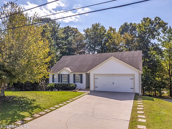 3rd image of 5360 Amherst Woods Ln