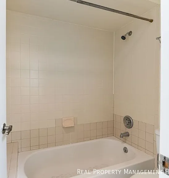 251 Fenwick Dr #14 — Photo 15