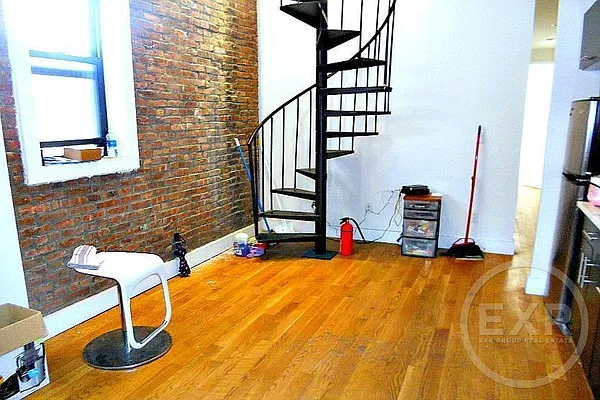Rented by EXR | media 15