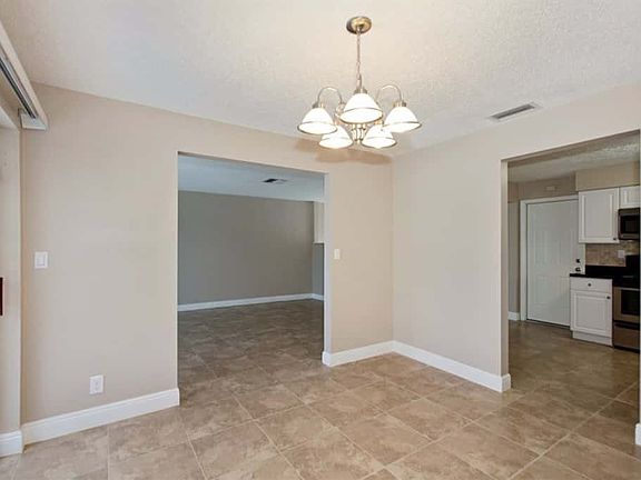 4th image of 4051 NW 93rd Ave