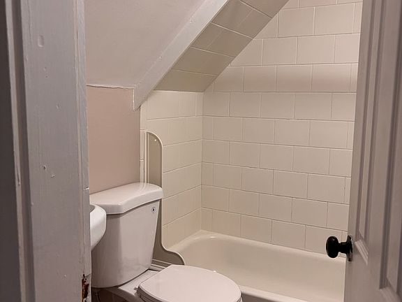 5th image of 24 Baldwin St