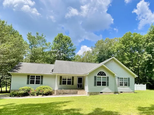 18 Woodland Ct, Trenton, GA 30752