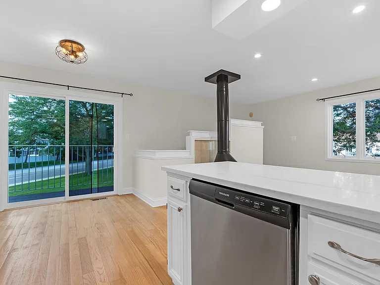 608 Inverrary Ln #608 — Photo 4