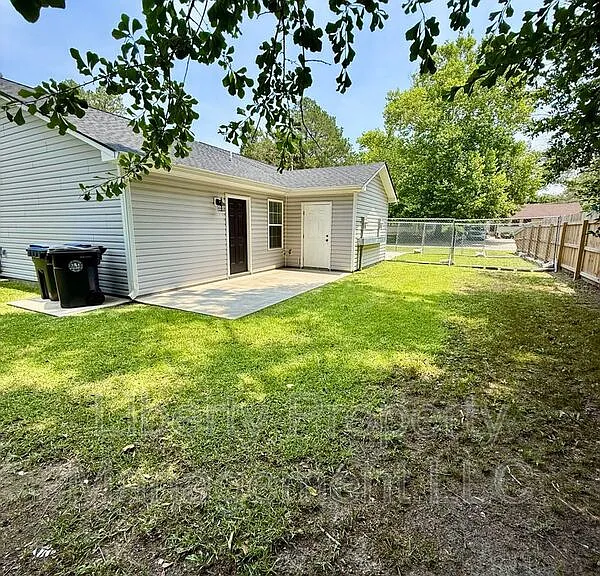 534 E 6th Ave — Photo 17