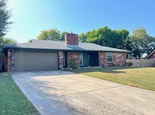 4601 Forest Hills Dr, Noble, OK 73068