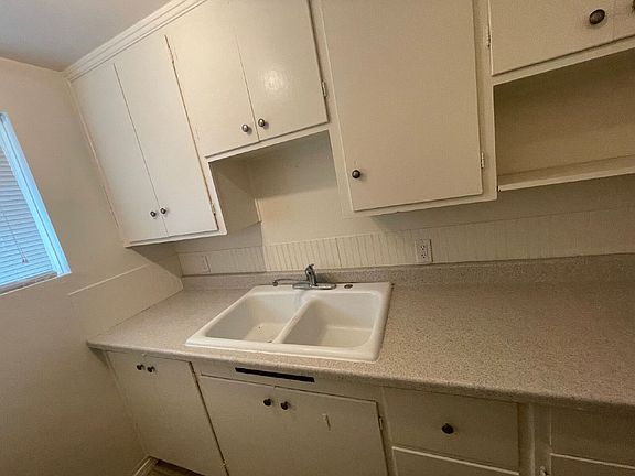 5th image of 1911 Kincaid St #4
