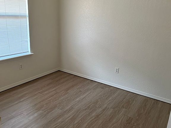 3rd image of 617 S 6th St Unit 8
