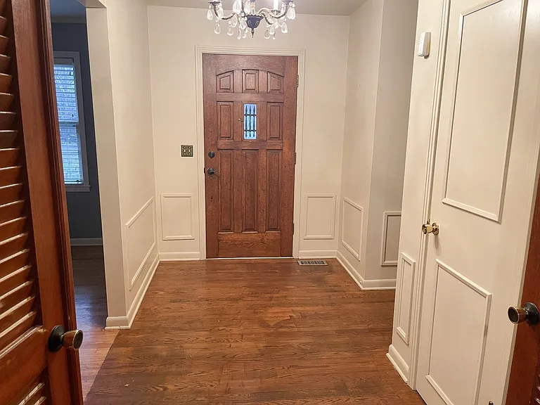 1814 Avon Rd — Photo 8