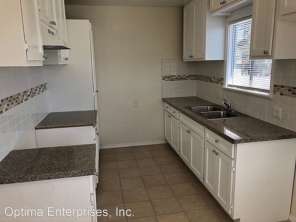 3rd image of 4610 La Mirada Ave #29