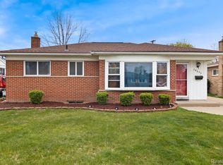 24656 Hayes St, Taylor, MI 48180