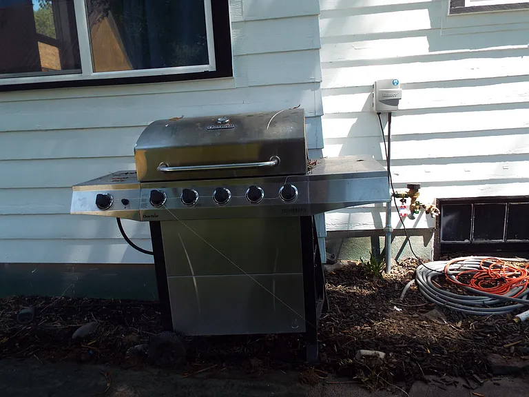 484 G St — Photo 30