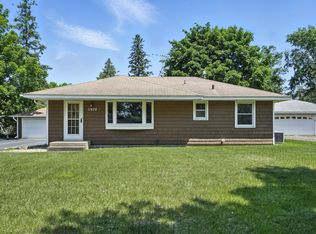 11439 N Heights Dr NW, Coon Rapids, MN 55433