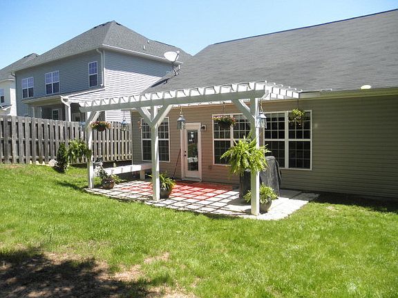 2nd image of 523 Sweet Meadow Dr