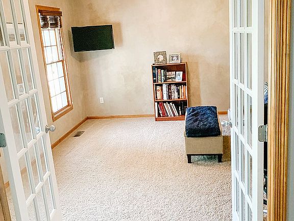 Main floor office/playroom