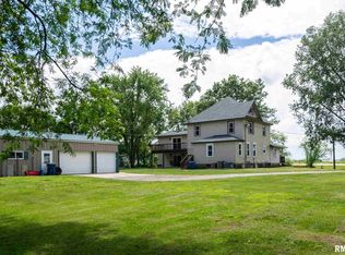131 S Scott Park Rd, Eldridge, IA 52748