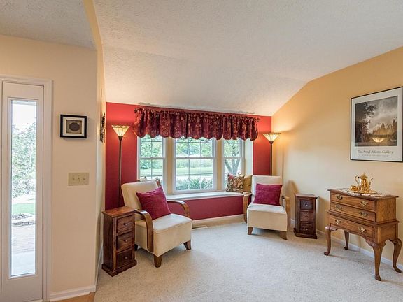 4th image of 8621 Heritage Woods Ct