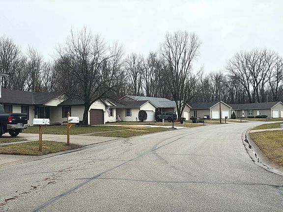 5th image of 2921 Sutherland Rd