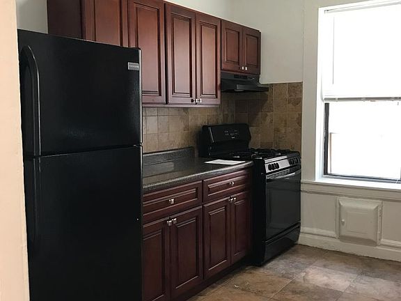 3rd image of 94 S Harrison St APT 204L