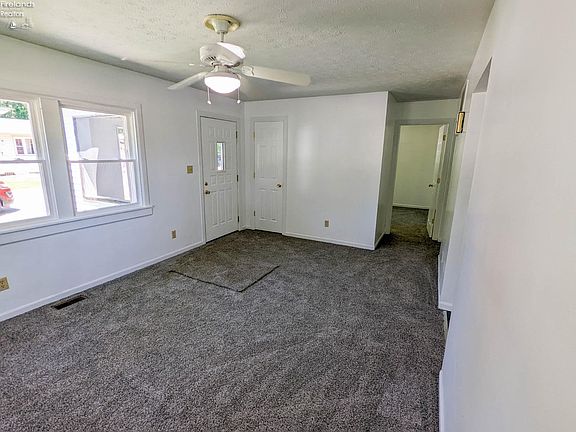 4th image of 1402 E Farwell St