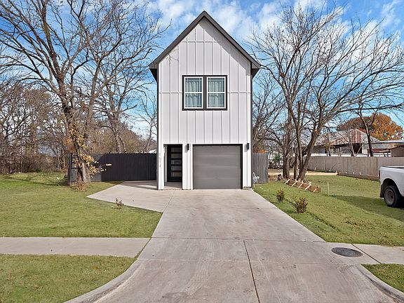 2nd image of 1614 Caldwell St #1614