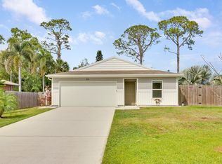 8104 Santa Clara Blvd, Fort Pierce, FL 34951