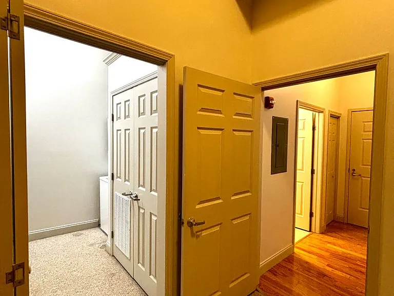 130 E State St #402 — Photo 20