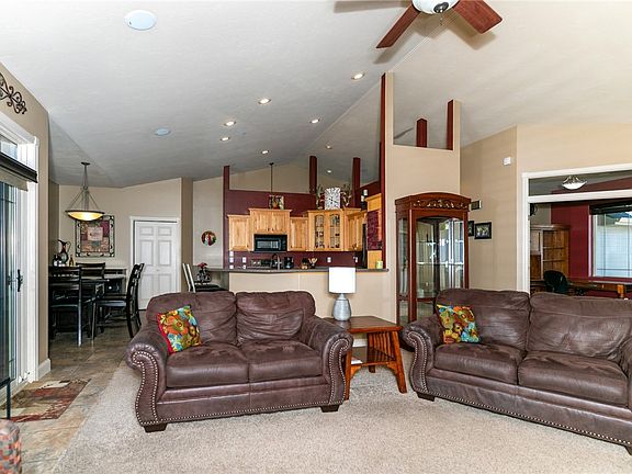 5th image of 2175 Saddleback Dr