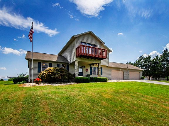 3rd image of 541 Top Ln