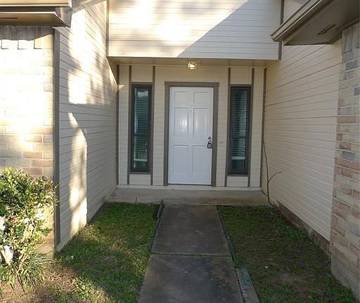 2nd image of 714 Shenandoah Dr