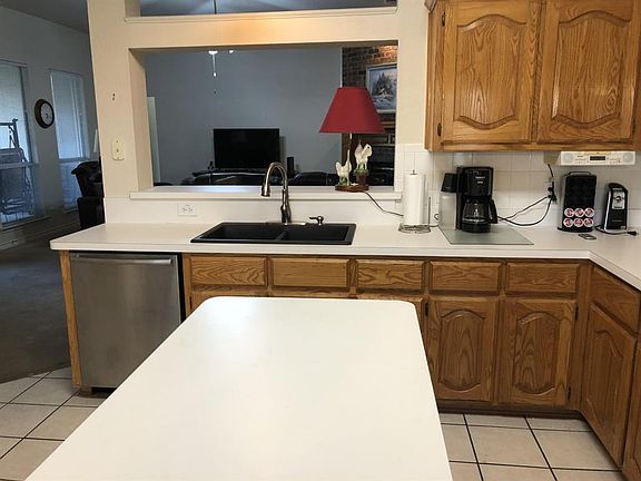 4th image of 785 Lake Shadow Dr