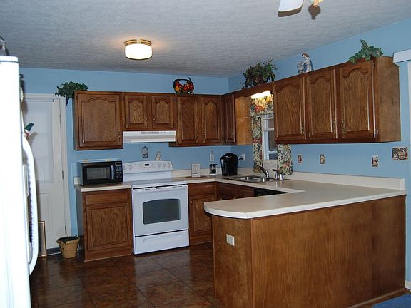 4th image of 129 Melinda Dr