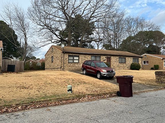 3rd image of 2908 Candlewood Cir