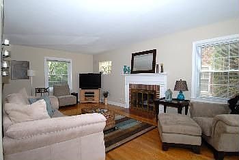 2nd image of 709 S Dunton Ave
